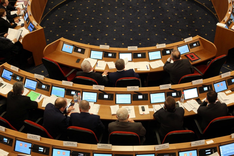 Парламентарии Оренбуржья готовятся к сессии